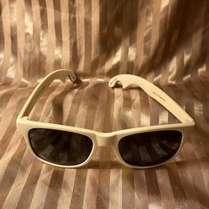 Victoria’s Secret PINK white sunglass bottle opener summers fun pool days blue
